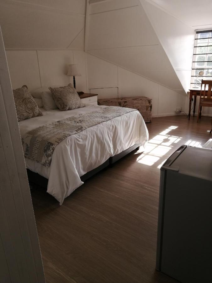 Guest House Ascot Place พอร์ตเอลิซาเบธ ภายนอก รูปภาพ