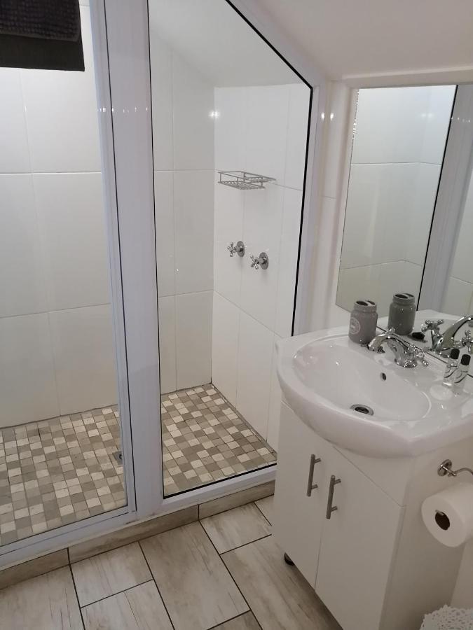 Guest House Ascot Place พอร์ตเอลิซาเบธ ภายนอก รูปภาพ